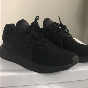 Adidas sneakers Women’s 7 Child 5